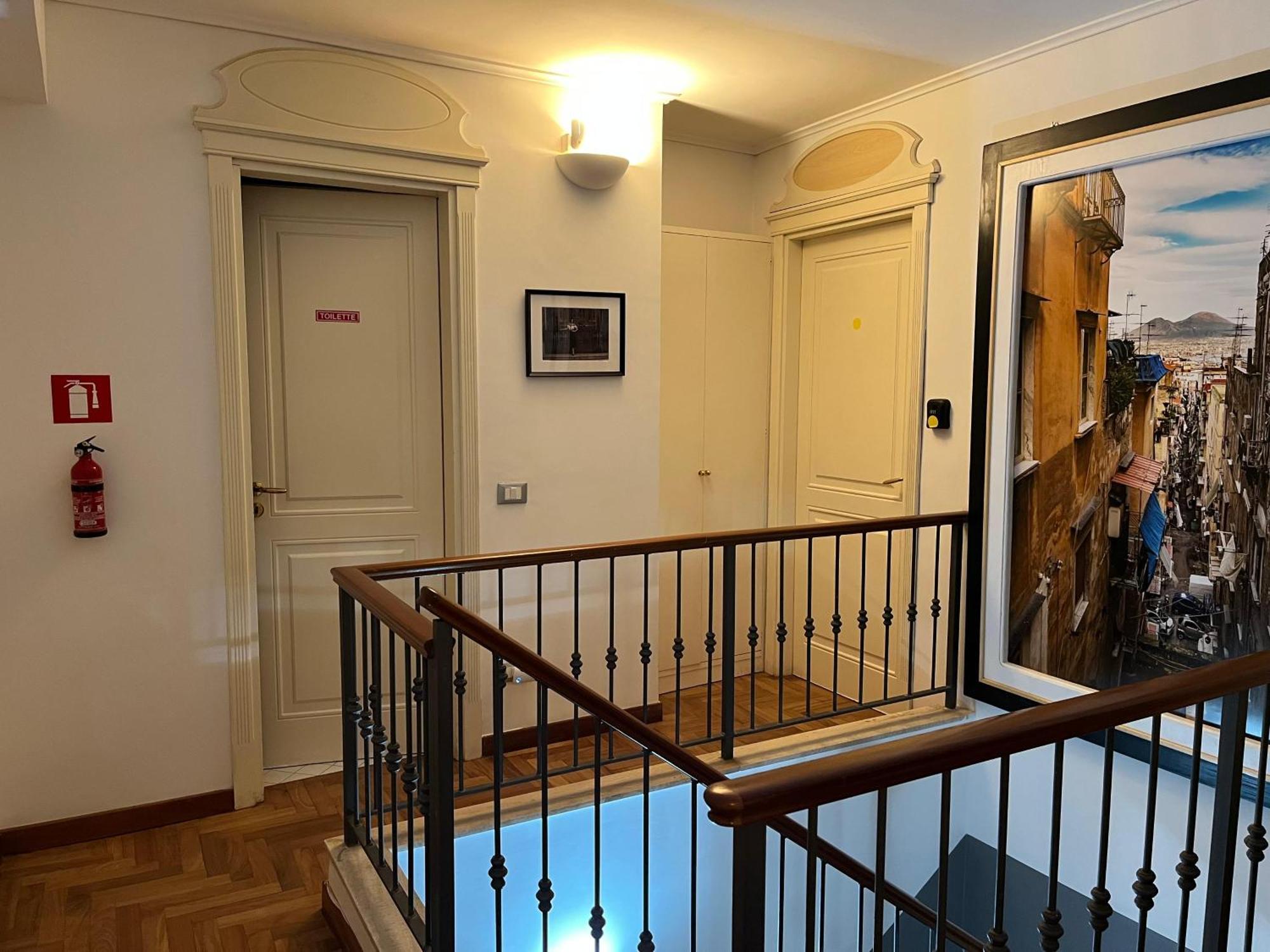 Rota House - Apartment In Santa Chiara, The Heart Of Naples 나폴리 외부 사진